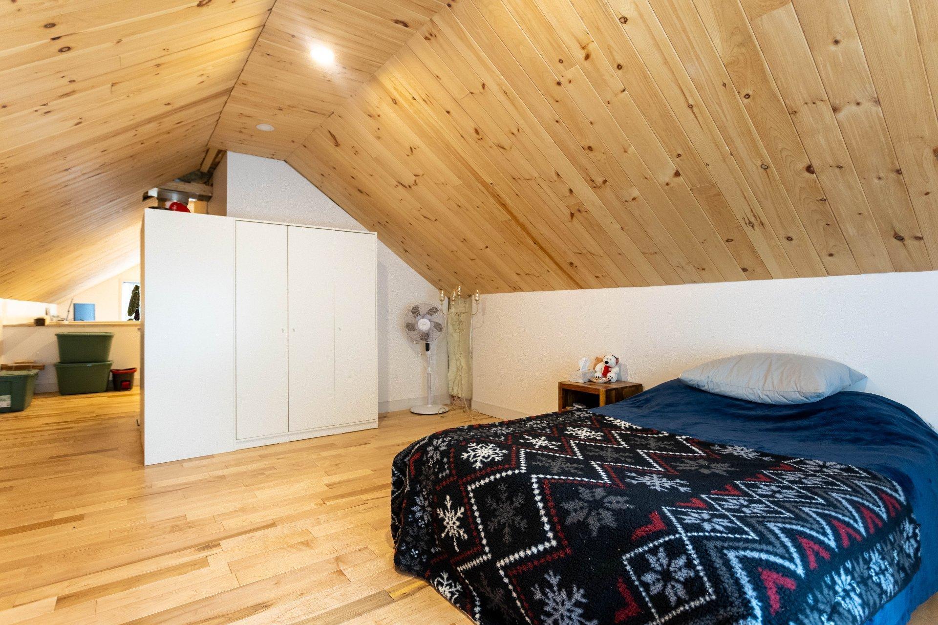 









1050


Ch. St-François

,
Saint-Mathieu-du-Parc,




QC
G0X1N0

