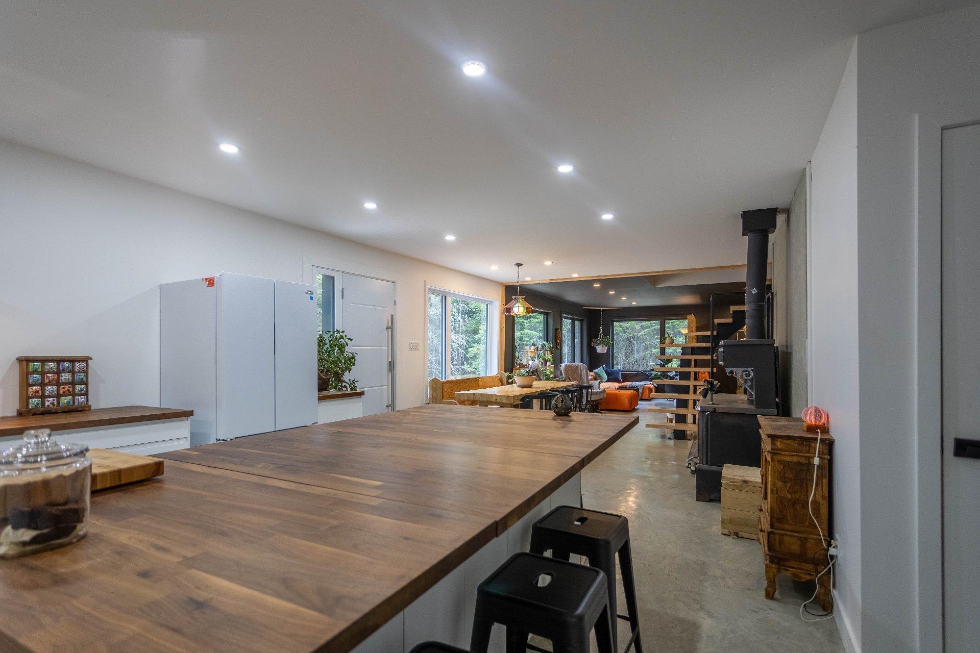 









1050


Ch. St-François

,
Saint-Mathieu-du-Parc,




QC
G0X1N0

