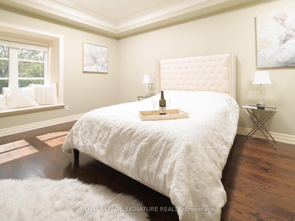 









43


Fenn

Avenue,
Toronto,




ON
M2L 1M7


