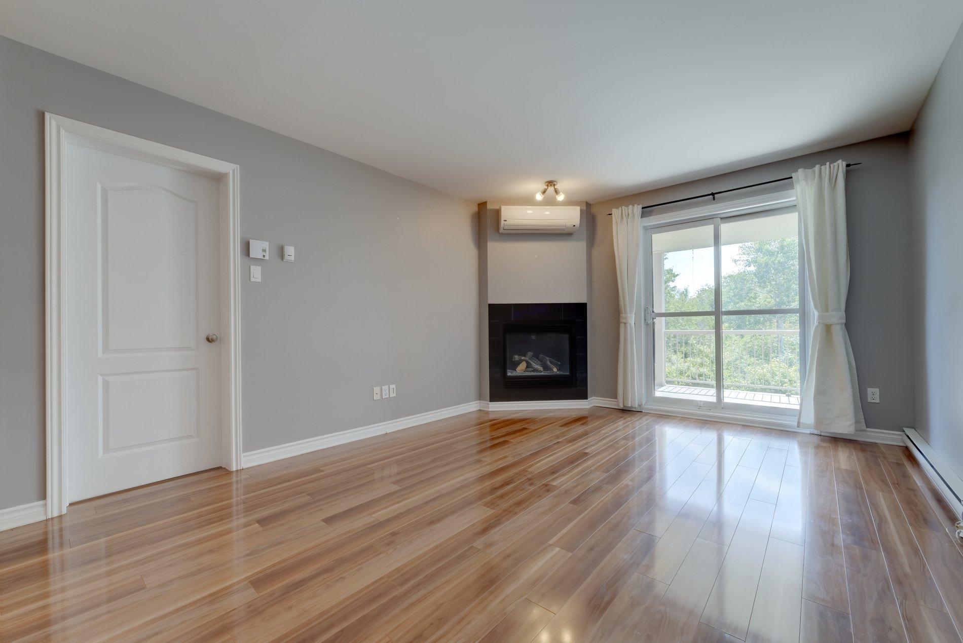 









6110


Rue Bernard-Racicot

, 5,
Longueuil (Saint-Hubert),




QC
J3Y0B7


