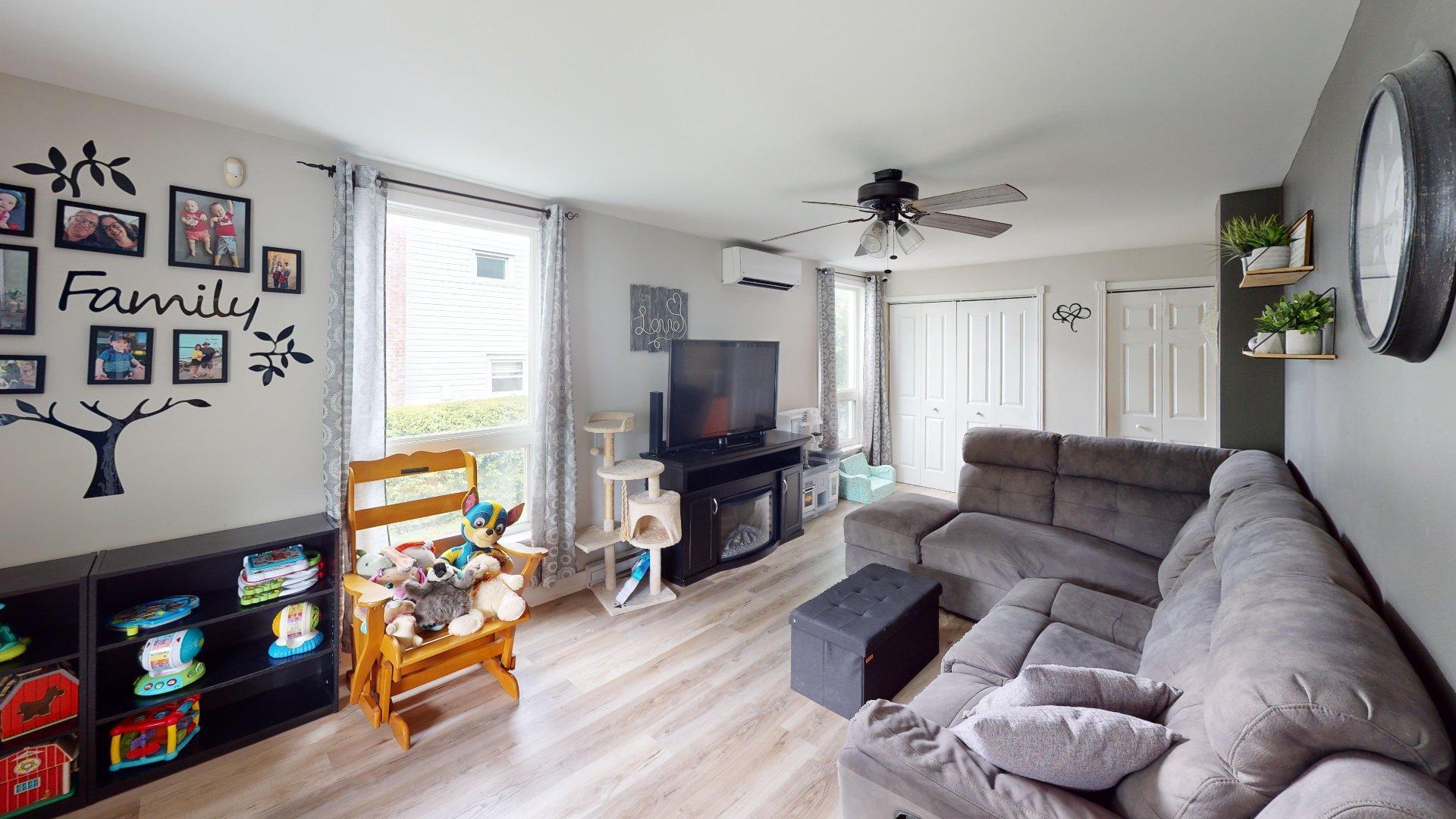 









9


Rue Stewart

,
Stanstead - Ville,




QC
J0B3E0

