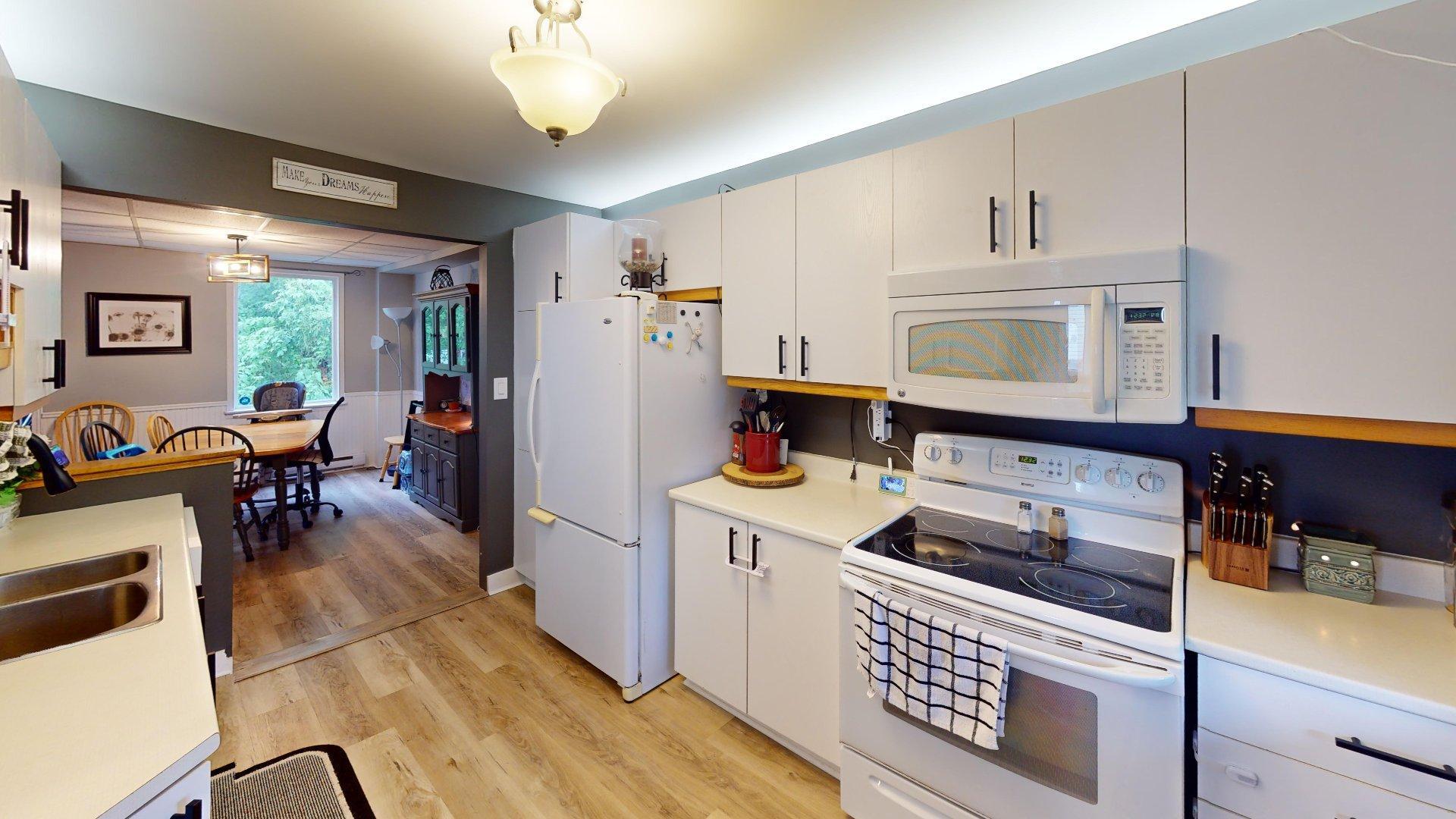 









9


Rue Stewart

,
Stanstead - Ville,




QC
J0B3E0

