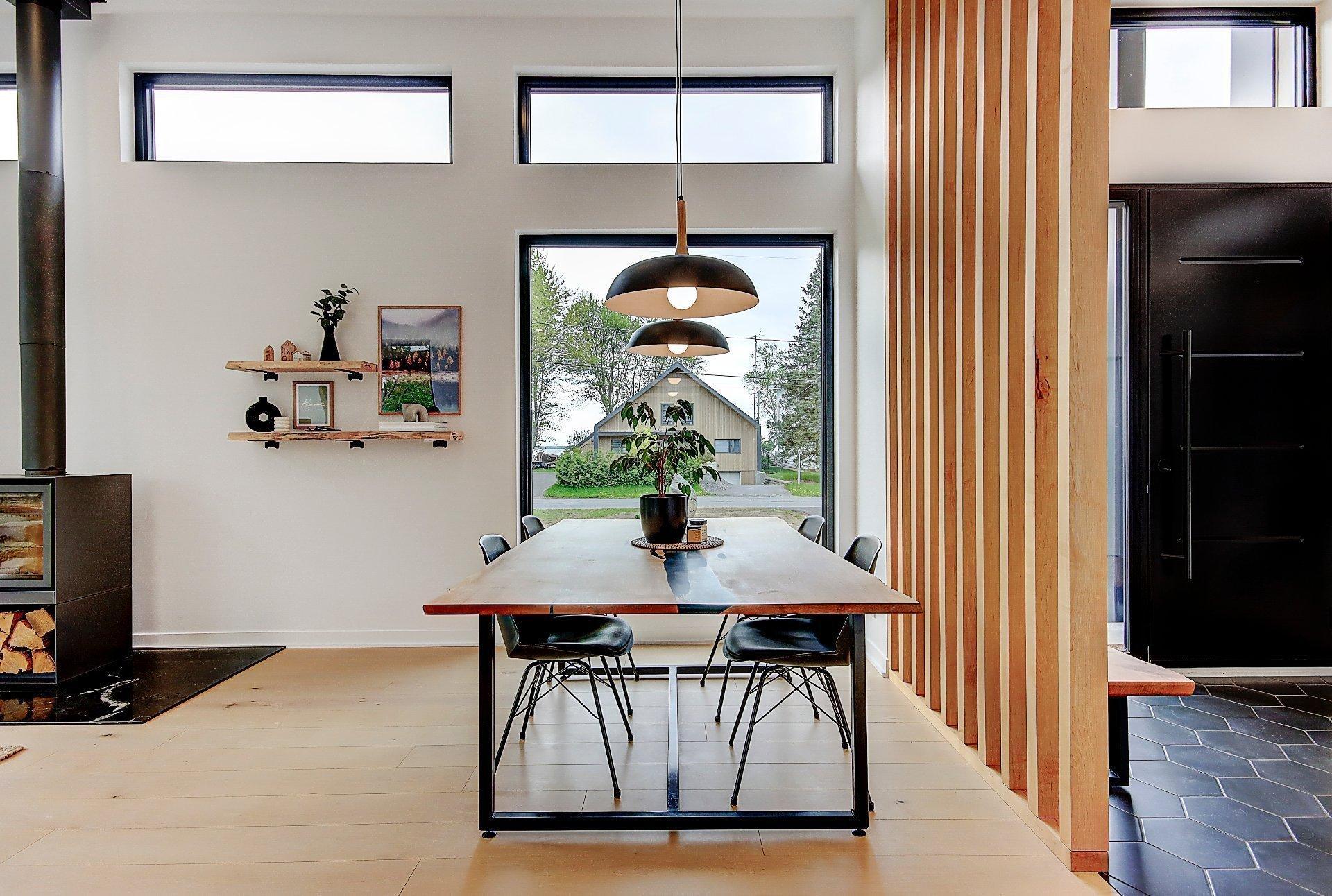 









709


Av. de Venise O.

,
Venise-en-Québec,




QC
J0J2K0

