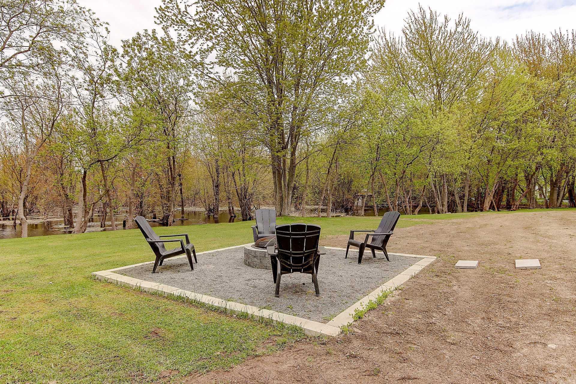 









709


Av. de Venise O.

,
Venise-en-Québec,




QC
J0J2K0

