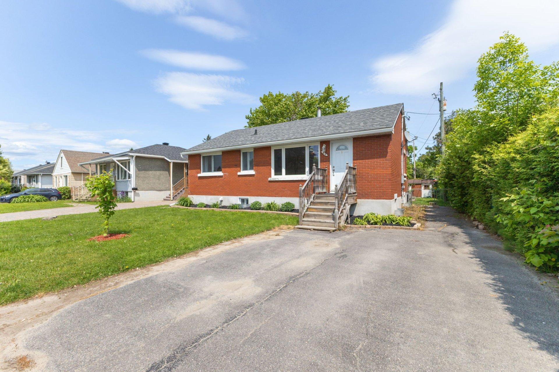 









20


Rue St-Josaphat

,
Gatineau (Gatineau),




QC
J8T3C8

