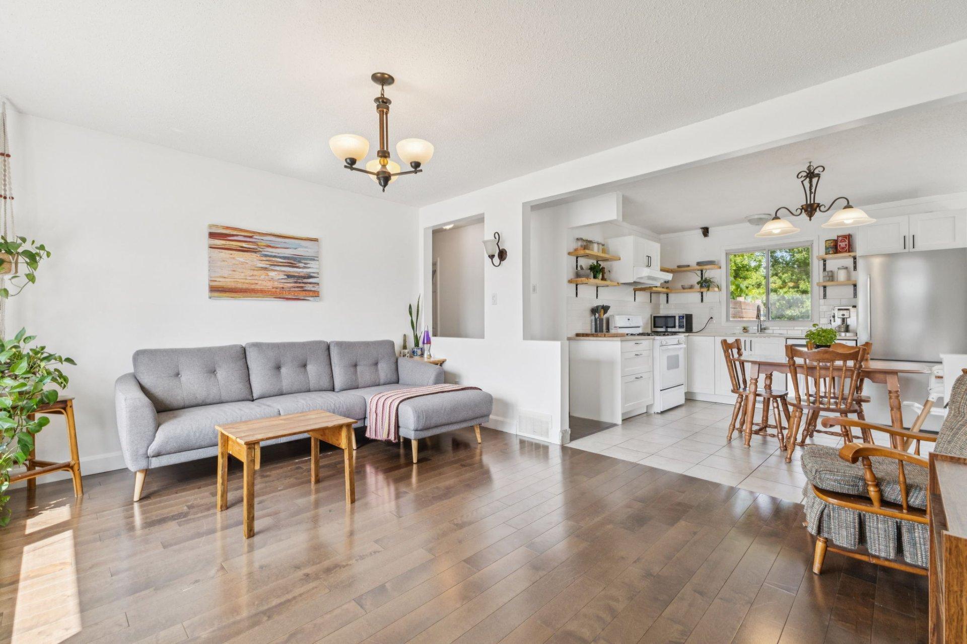 









20


Rue St-Josaphat

,
Gatineau (Gatineau),




QC
J8T3C8

