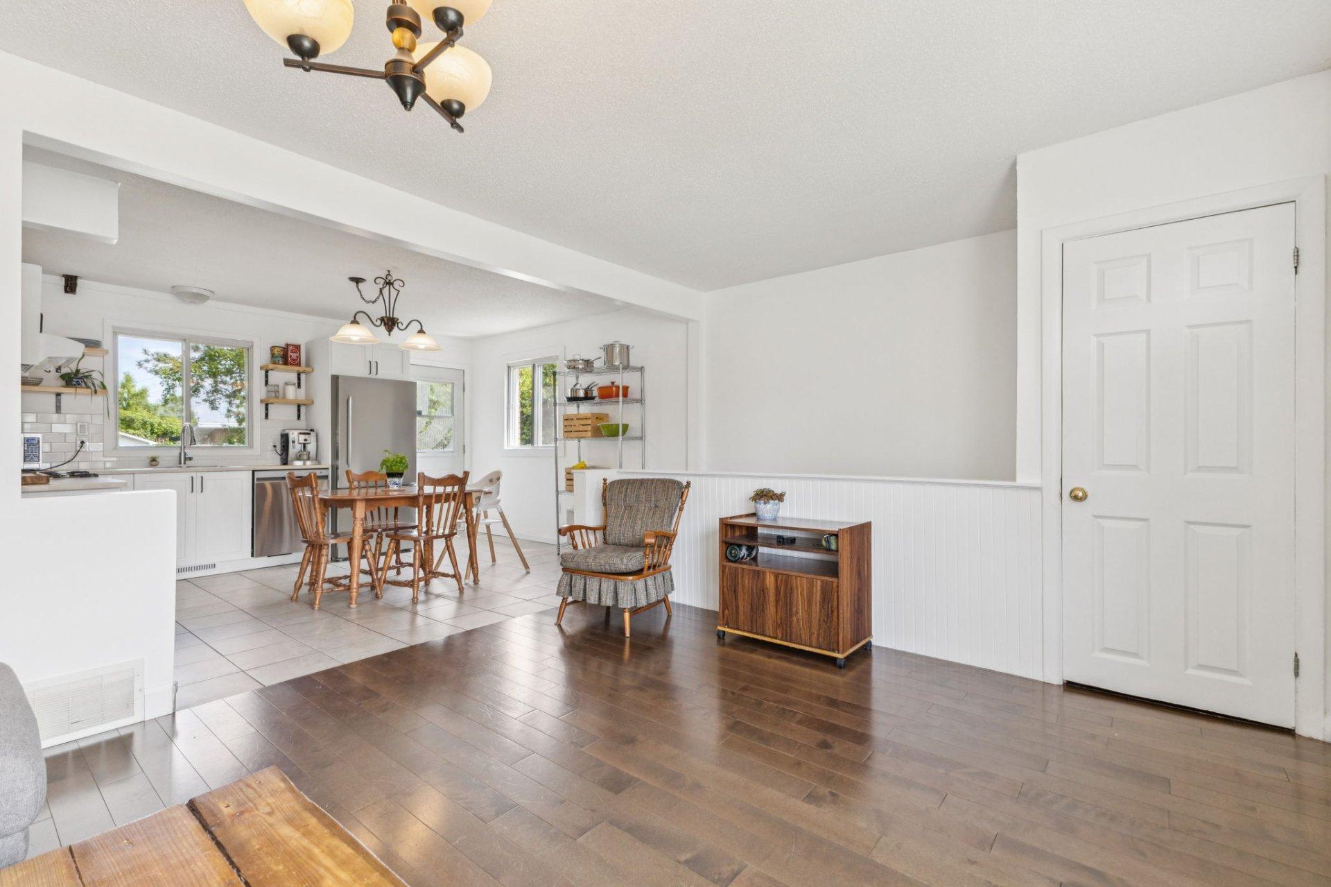 









20


Rue St-Josaphat

,
Gatineau (Gatineau),




QC
J8T3C8

