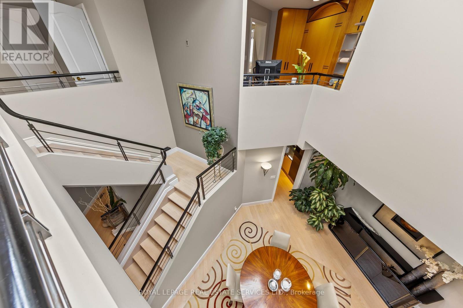 












477 OLD ORCHARD GROVE

,
Toronto,




Ontario
M5M2G3

