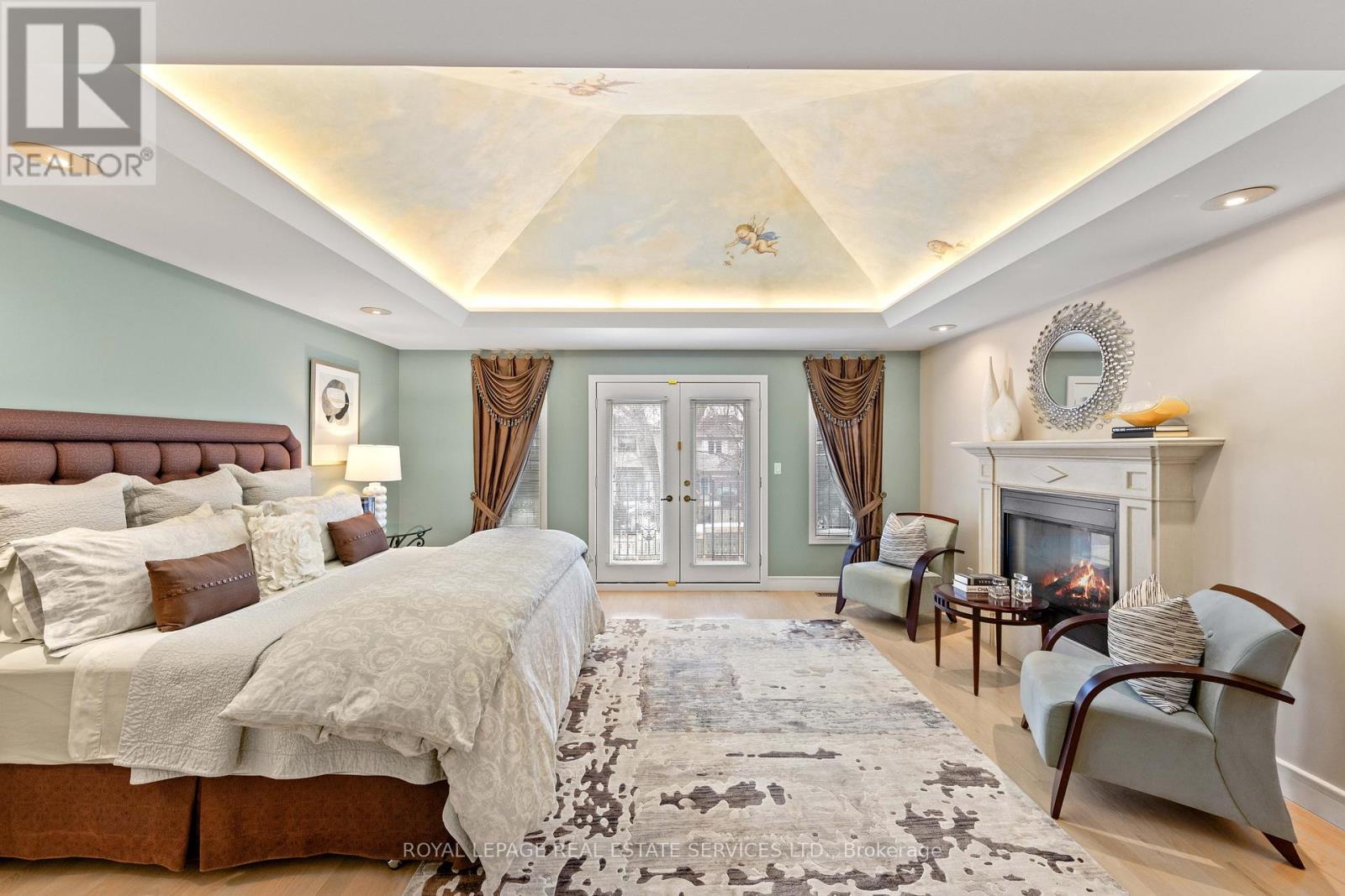 












477 OLD ORCHARD GROVE

,
Toronto,




Ontario
M5M2G3

