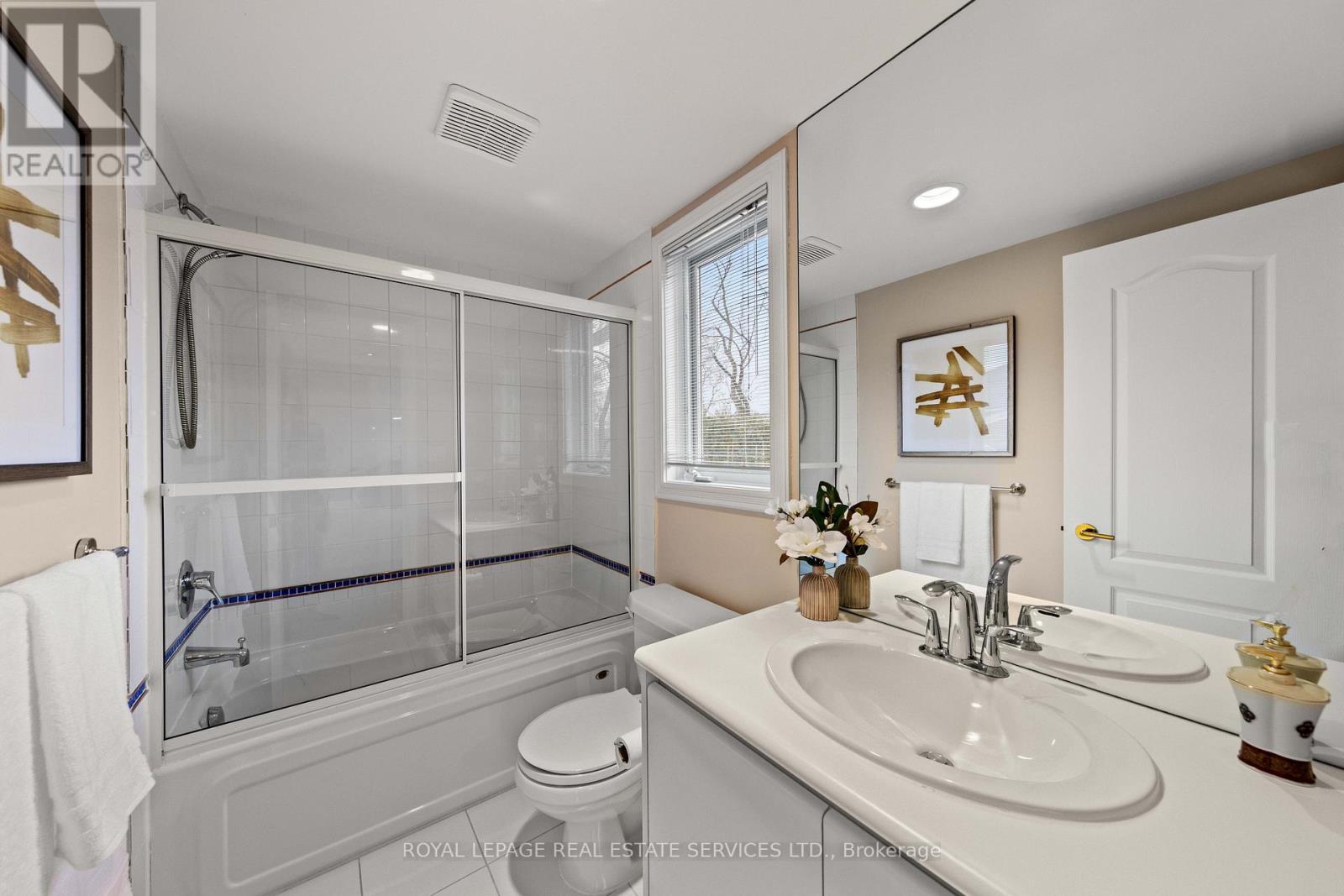 












477 OLD ORCHARD GROVE

,
Toronto,




Ontario
M5M2G3

