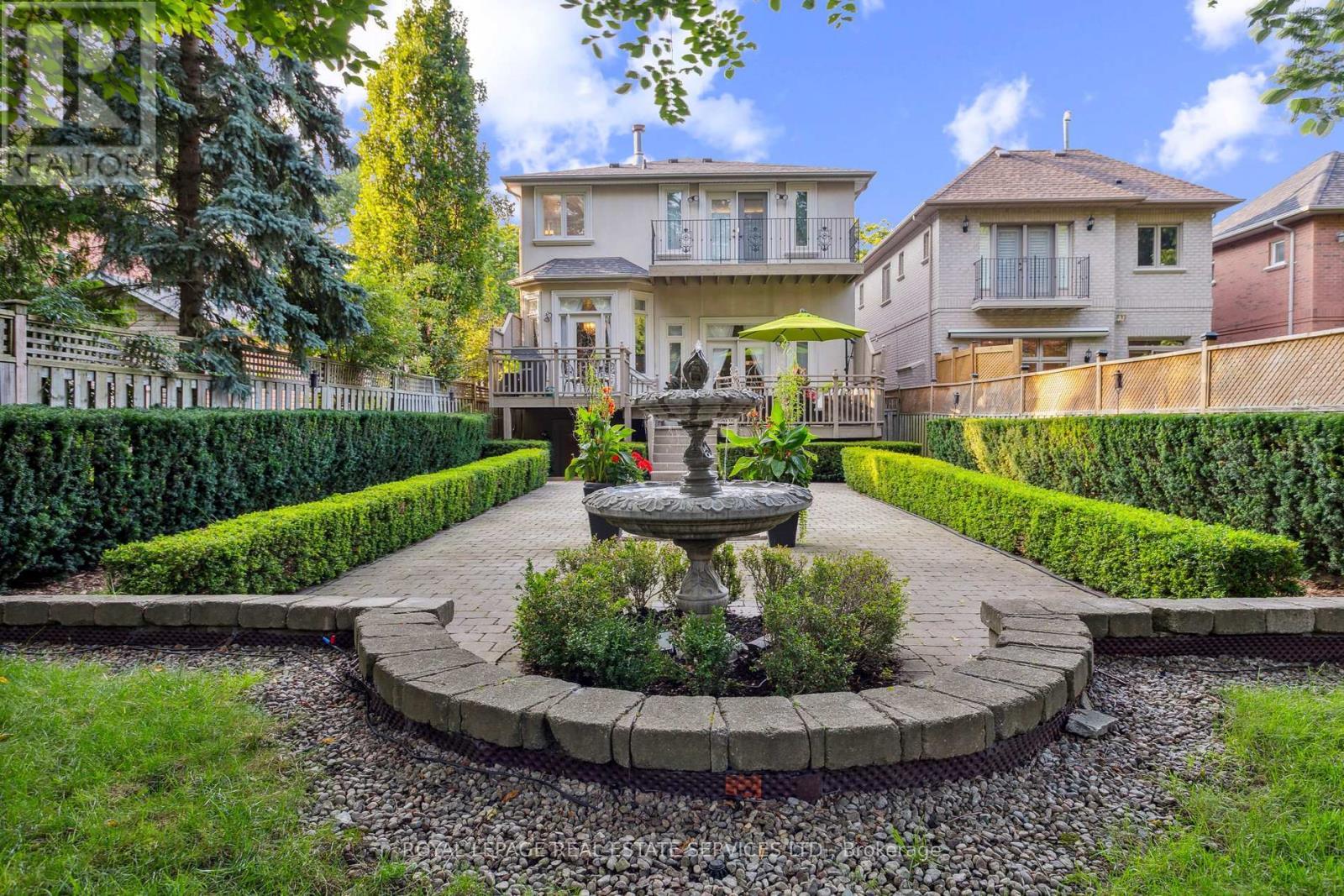 












477 OLD ORCHARD GROVE

,
Toronto,




Ontario
M5M2G3

