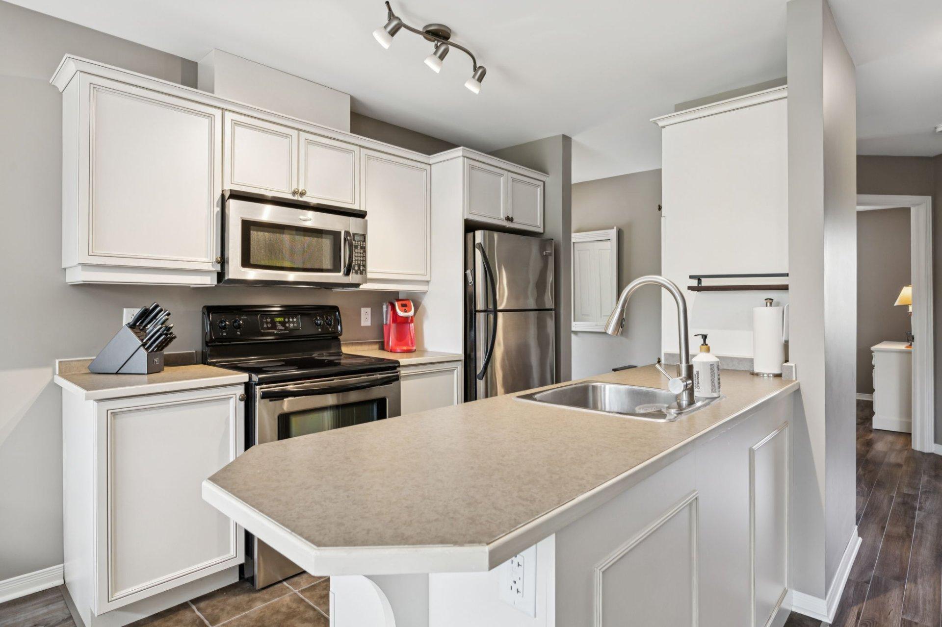 









1812


Ch. du Golf

,
Mont-Tremblant,




QC
J8E2K6

