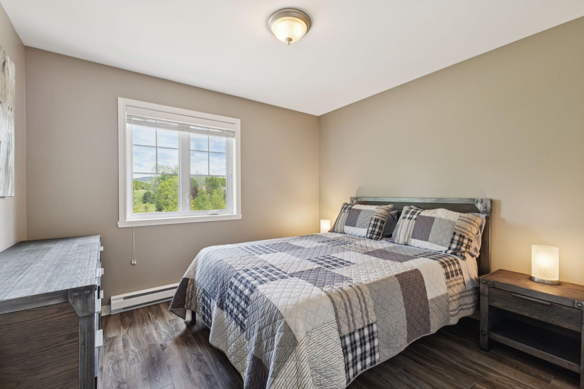 









1812


Ch. du Golf

,
Mont-Tremblant,




QC
J8E2K6

