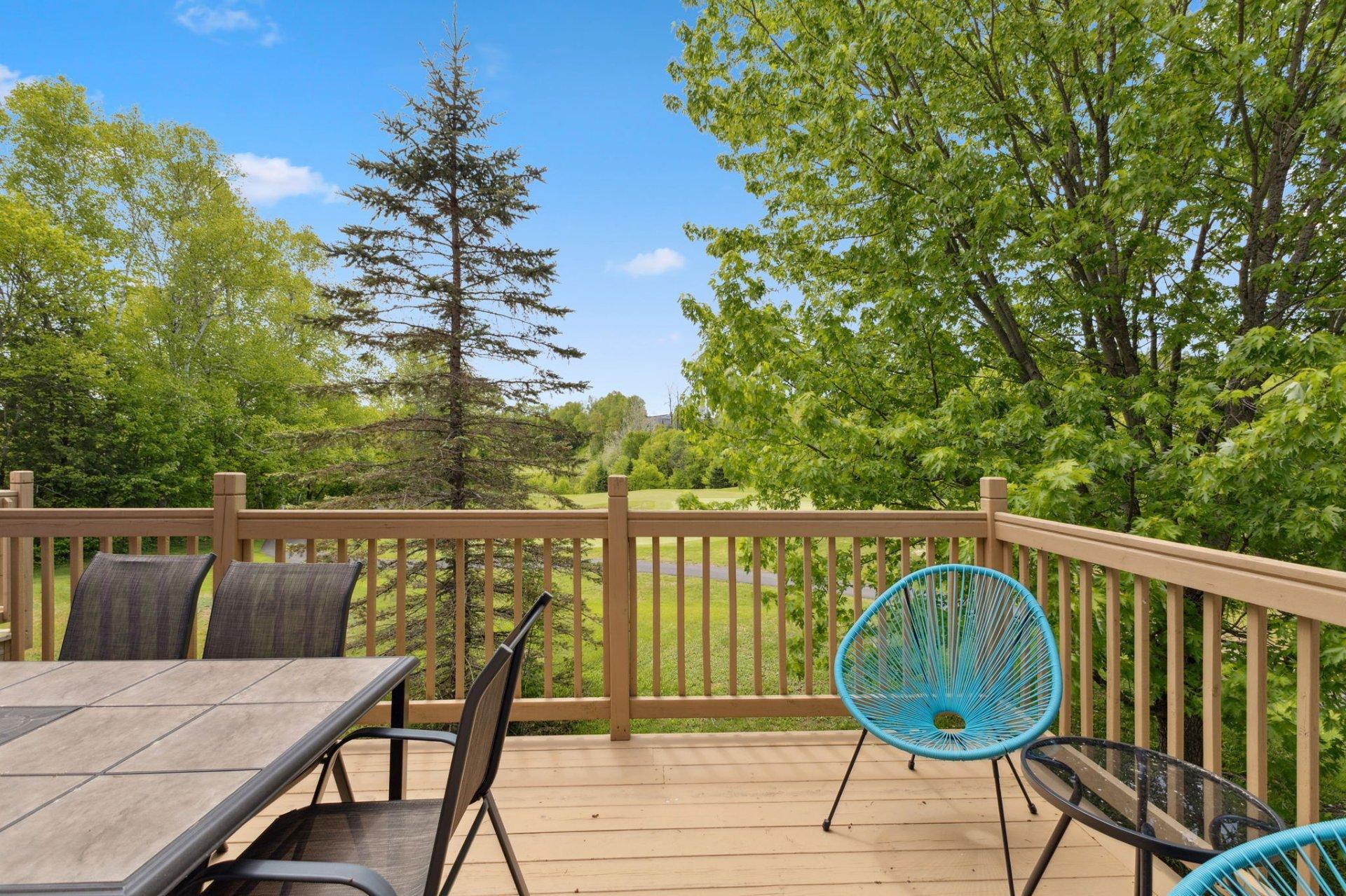 









1812


Ch. du Golf

,
Mont-Tremblant,




QC
J8E2K6

