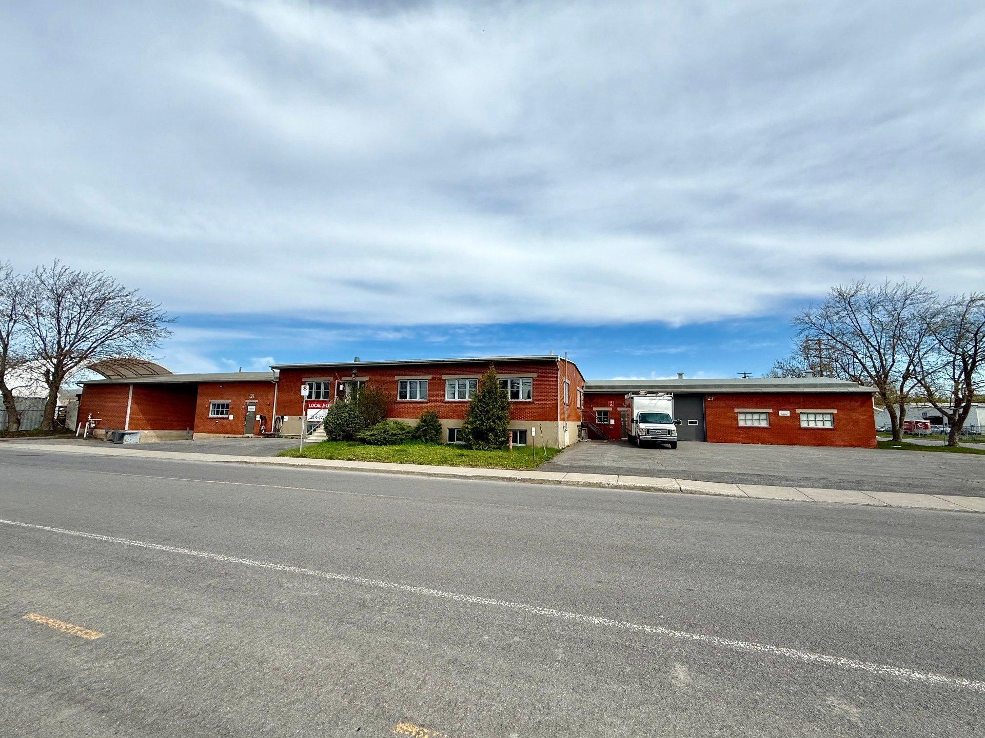









915


Rue Aubry

,
Saint-Jean-sur-Richelieu,




QC
J3B2H8

