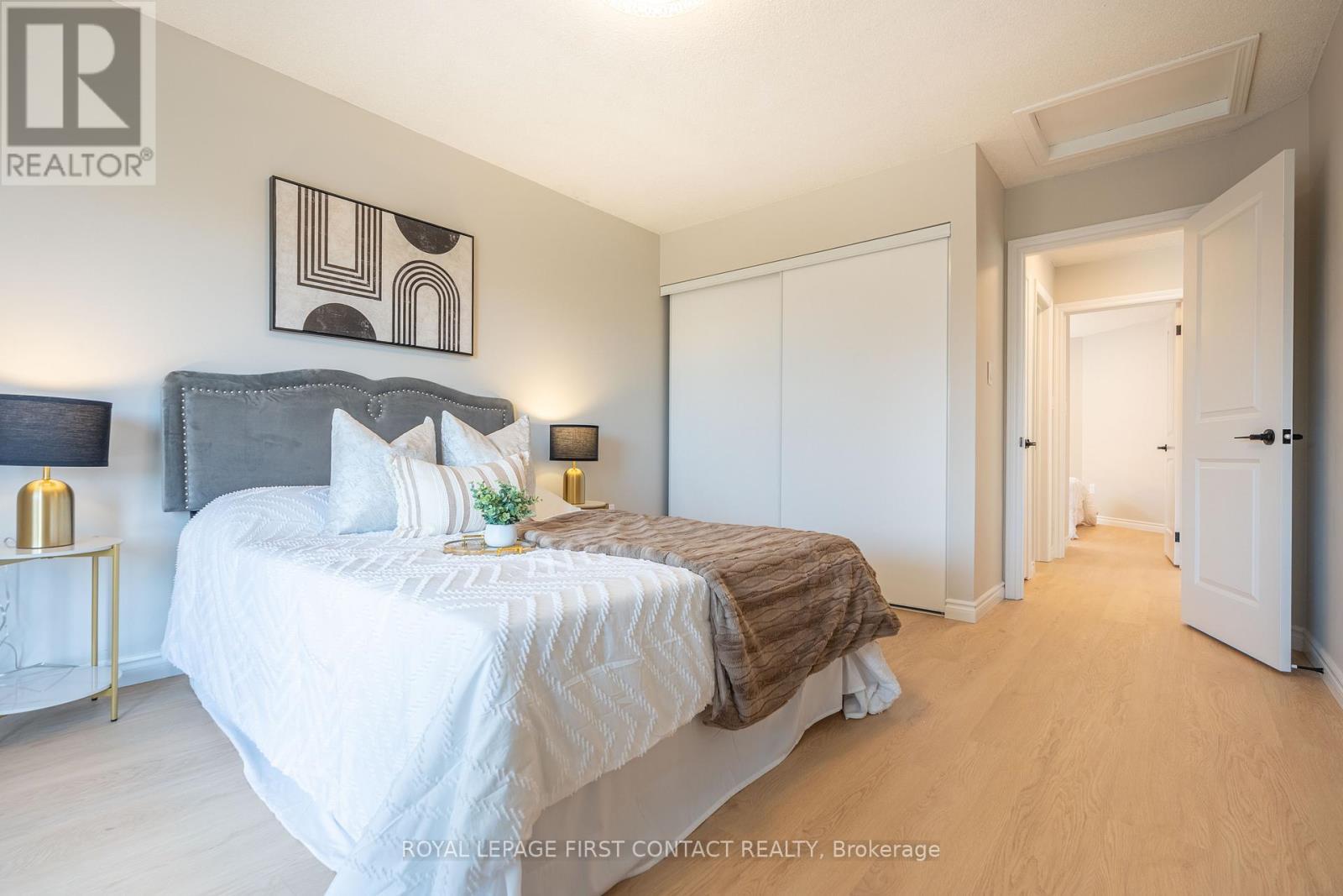 












60 WILLIAM PADDISON DRIVE

,
Barrie,




Ontario
L4M0G4

