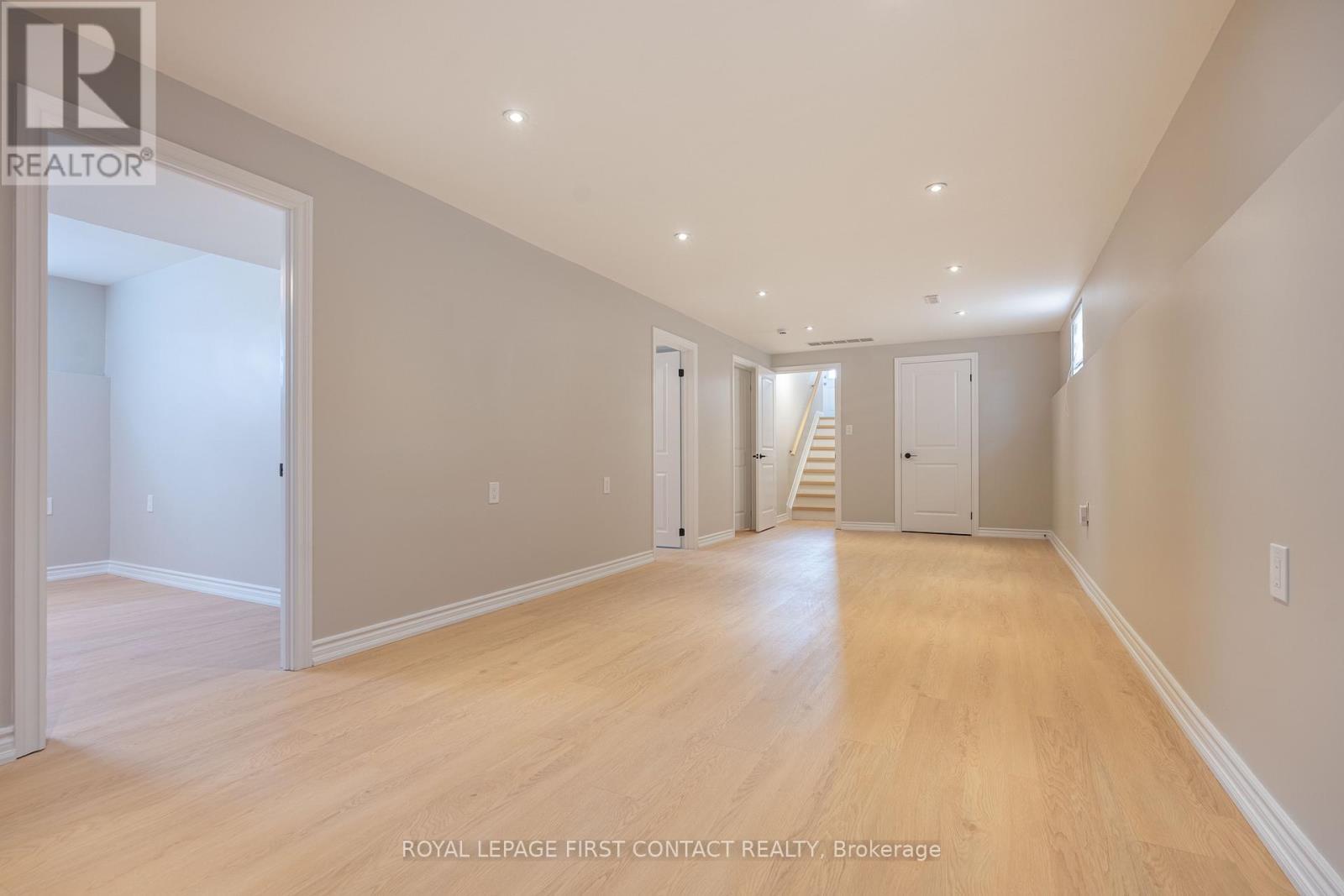 












60 WILLIAM PADDISON DRIVE

,
Barrie,




Ontario
L4M0G4

