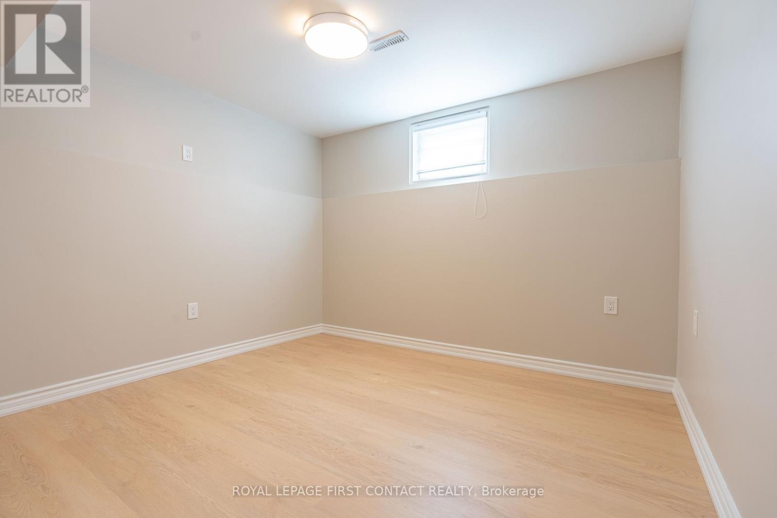












60 WILLIAM PADDISON DRIVE

,
Barrie,




Ontario
L4M0G4

