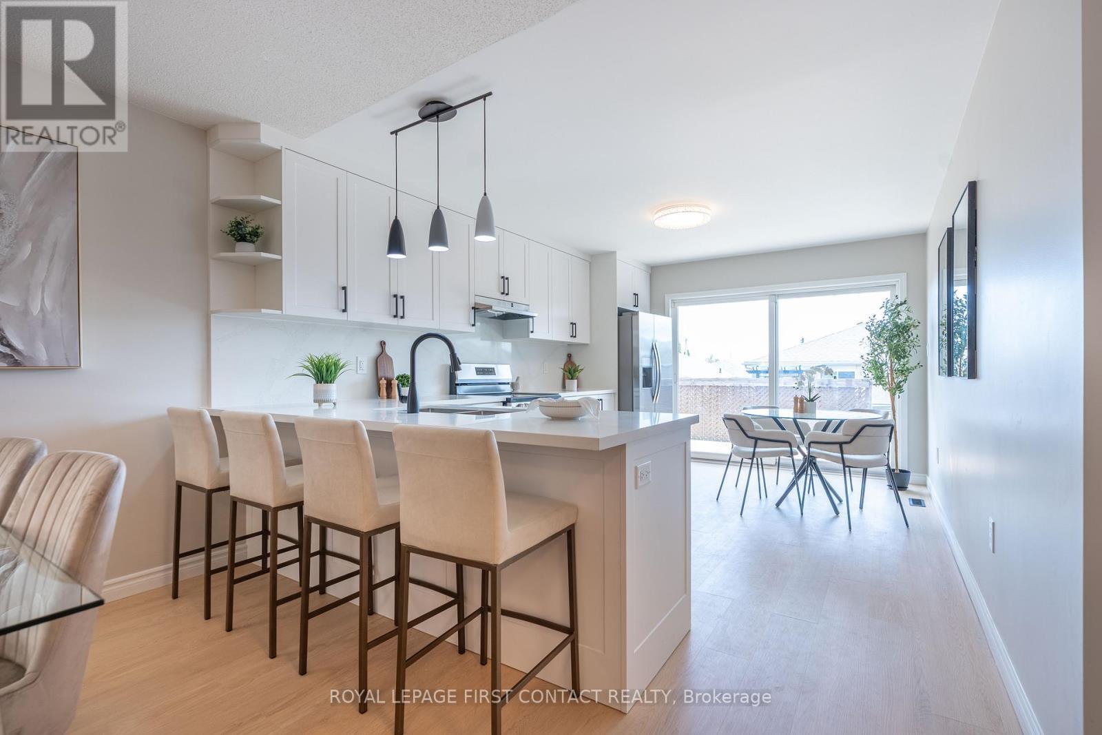 












60 WILLIAM PADDISON DRIVE

,
Barrie,




Ontario
L4M0G4

