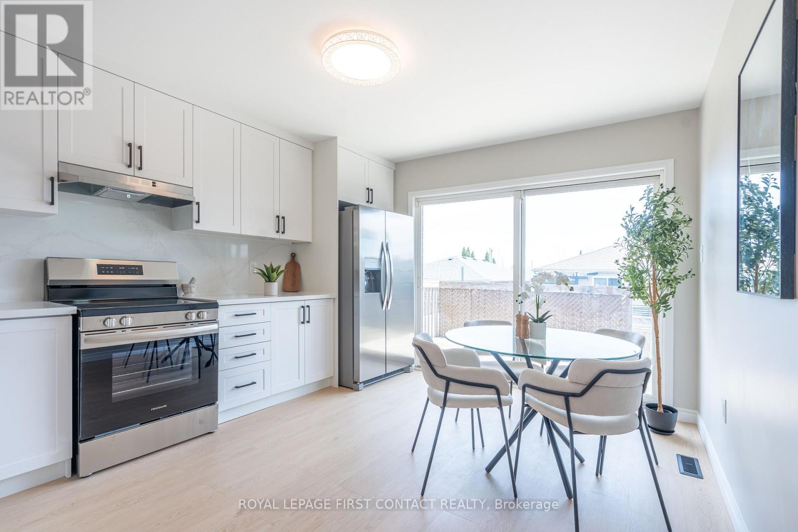 












60 WILLIAM PADDISON DRIVE

,
Barrie,




Ontario
L4M0G4

