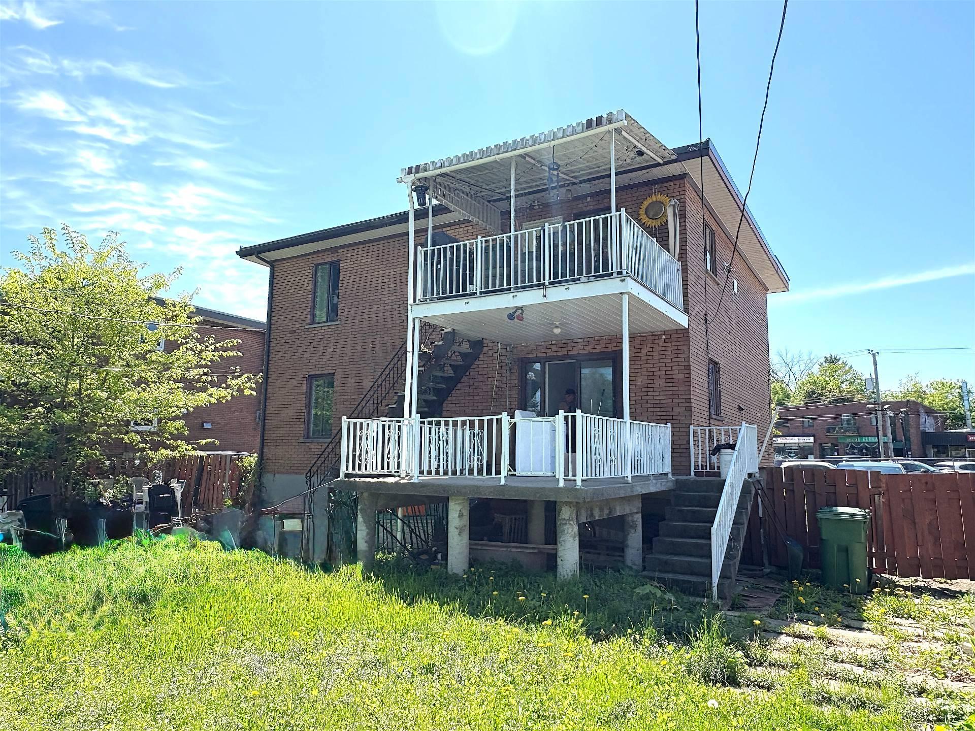 









5221

 - 5225


Boul. Lalande

,
Montréal (Pierrefonds-Roxboro),




QC
H8Y1W3

