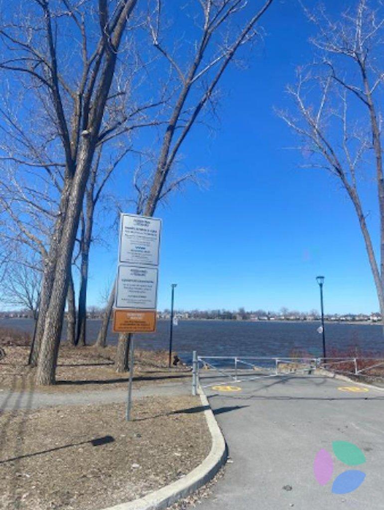 









5221

 - 5225


Boul. Lalande

,
Montréal (Pierrefonds-Roxboro),




QC
H8Y1W3

