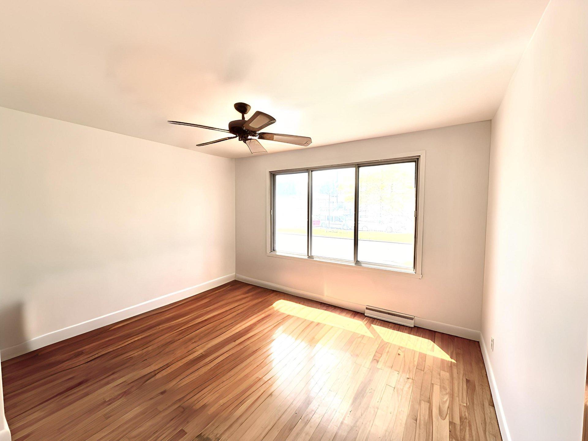 









5221

 - 5225


Boul. Lalande

,
Montréal (Pierrefonds-Roxboro),




QC
H8Y1W3

