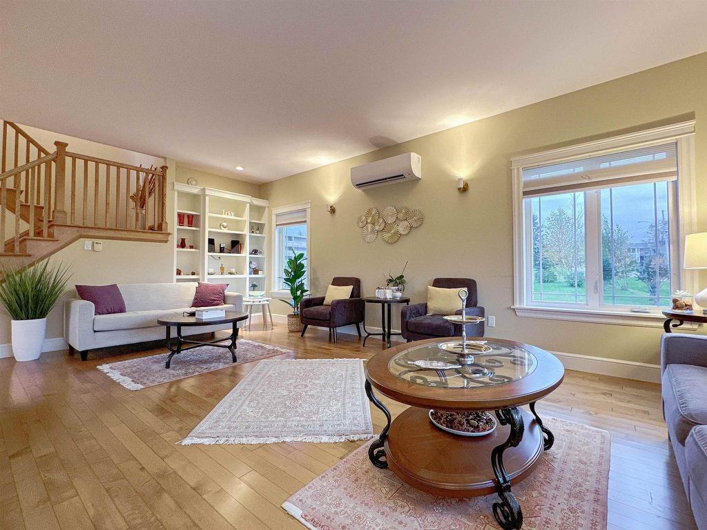 












25 Carrington Road

,
Stratford,




PE
C1B 1L6

