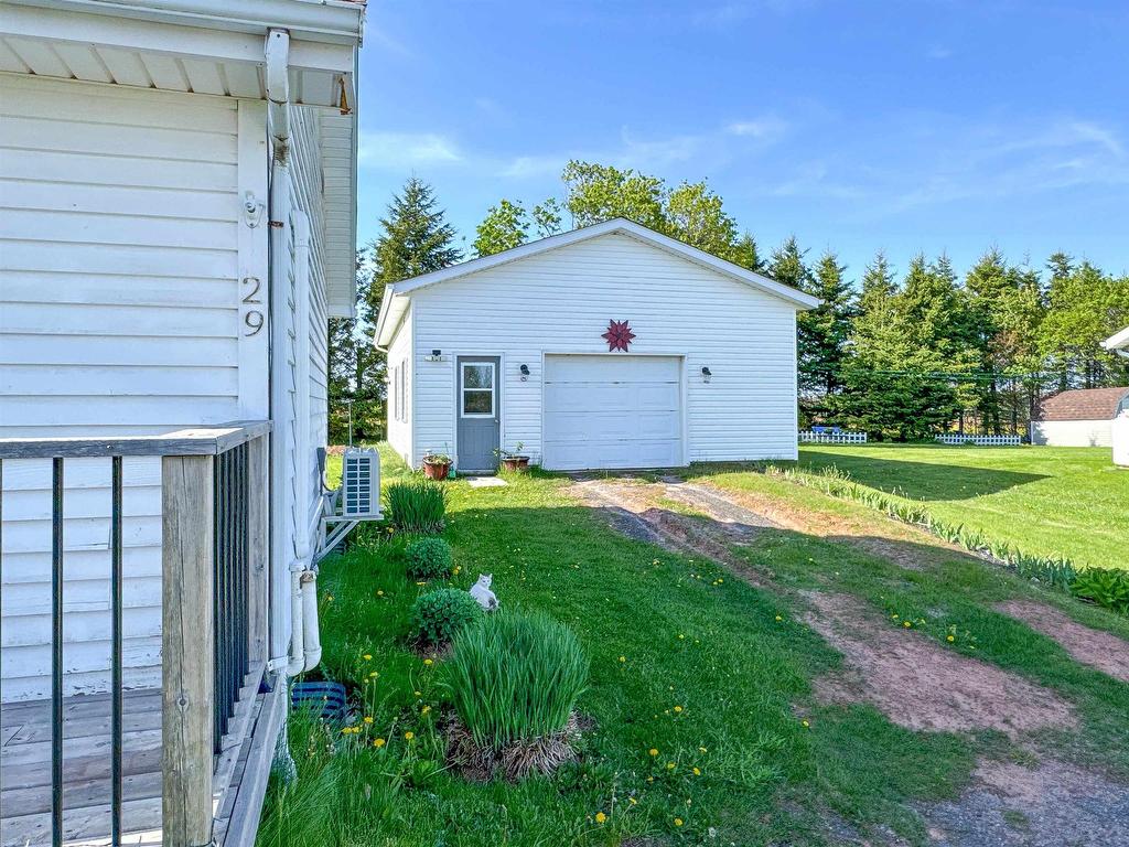 












29 Amanda Drive

,
East Royalty,




PE
C1C 0A1

