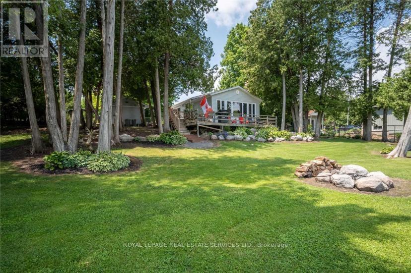 












2365 SELWYN BAY LANE

,
Selwyn,




Ontario
K0L2H0

