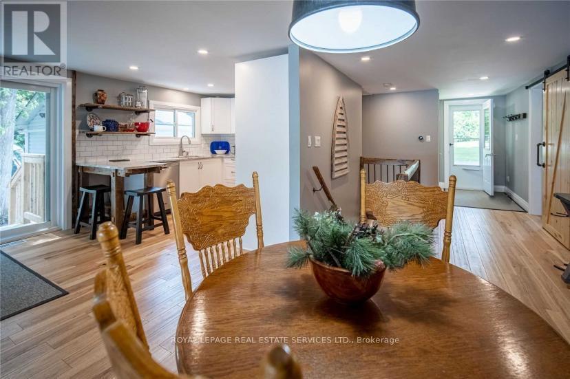 












2365 SELWYN BAY LANE

,
Selwyn,




Ontario
K0L2H0

