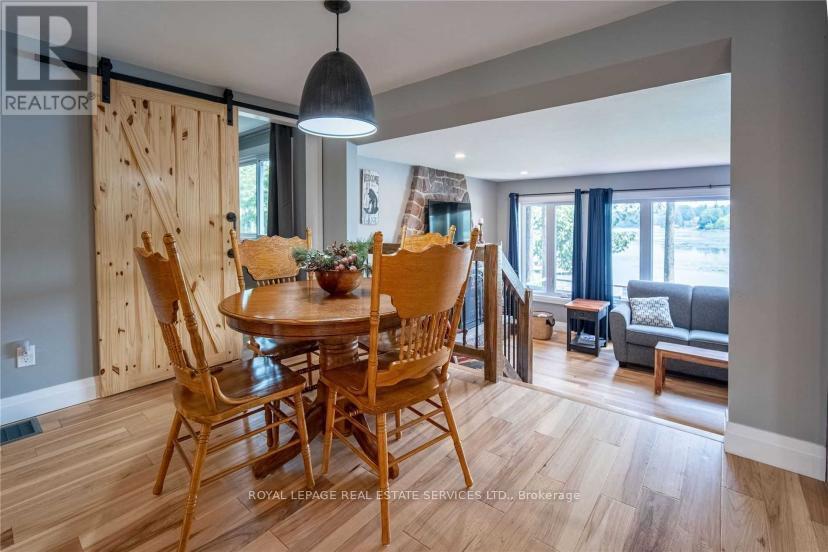 












2365 SELWYN BAY LANE

,
Selwyn,




Ontario
K0L2H0

