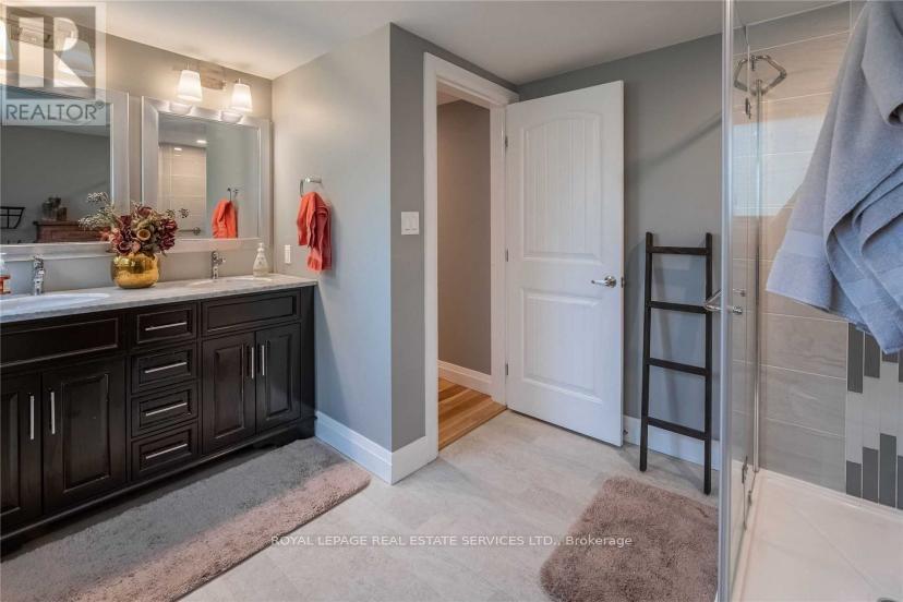 












2365 SELWYN BAY LANE

,
Selwyn,




Ontario
K0L2H0

