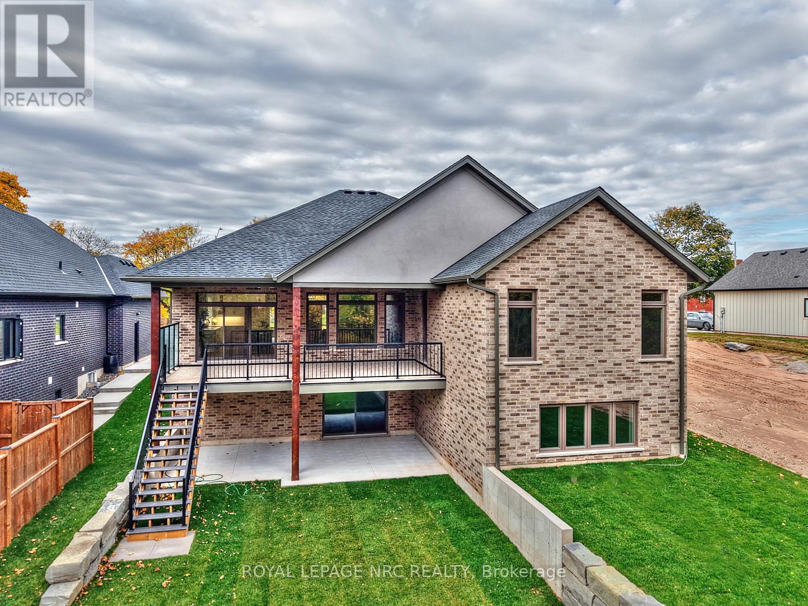 












1125 BALFOUR STREET

,
Pelham (Fenwick),




Ontario
L0S1C0

