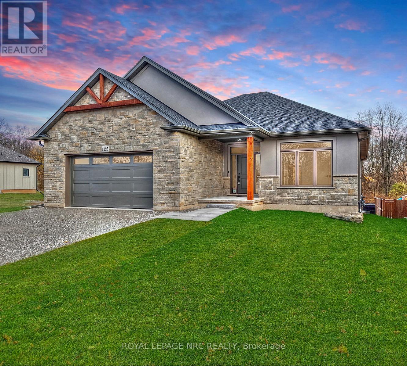 












1125 BALFOUR STREET

,
Pelham (Fenwick),




Ontario
L0S1C0

