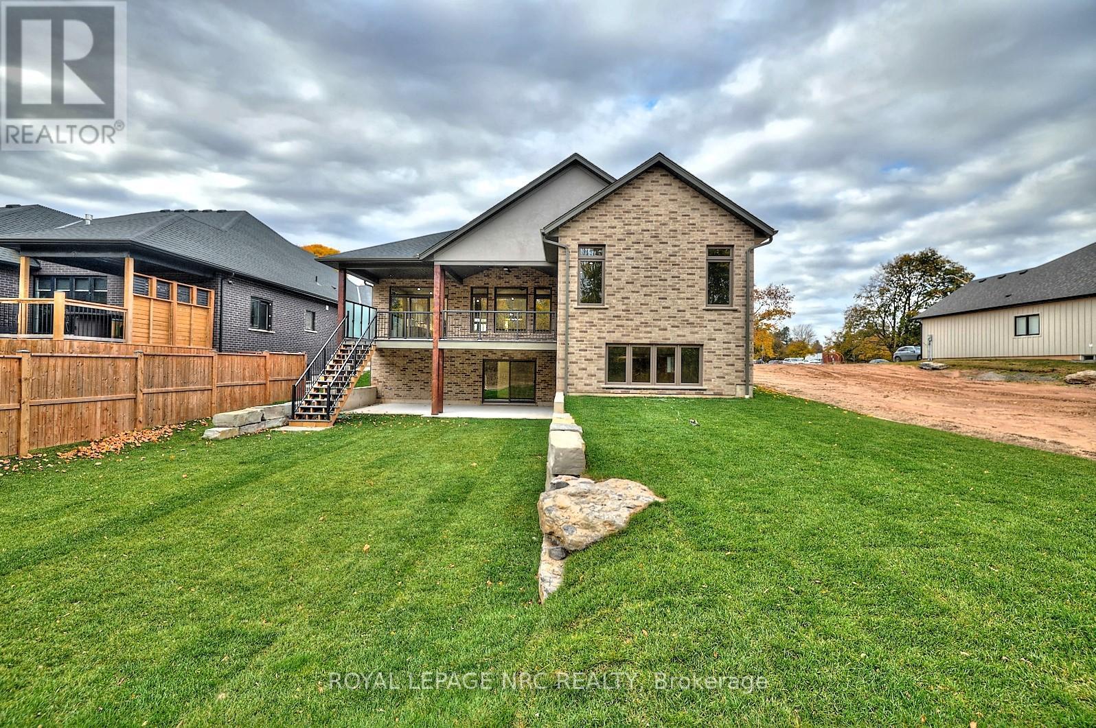 












1125 BALFOUR STREET

,
Pelham (Fenwick),




Ontario
L0S1C0

