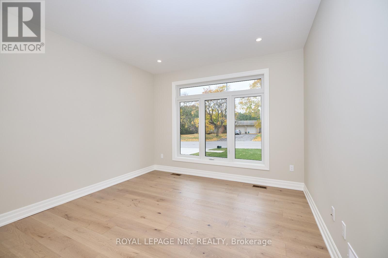












1125 BALFOUR STREET

,
Pelham (Fenwick),




Ontario
L0S1C0

