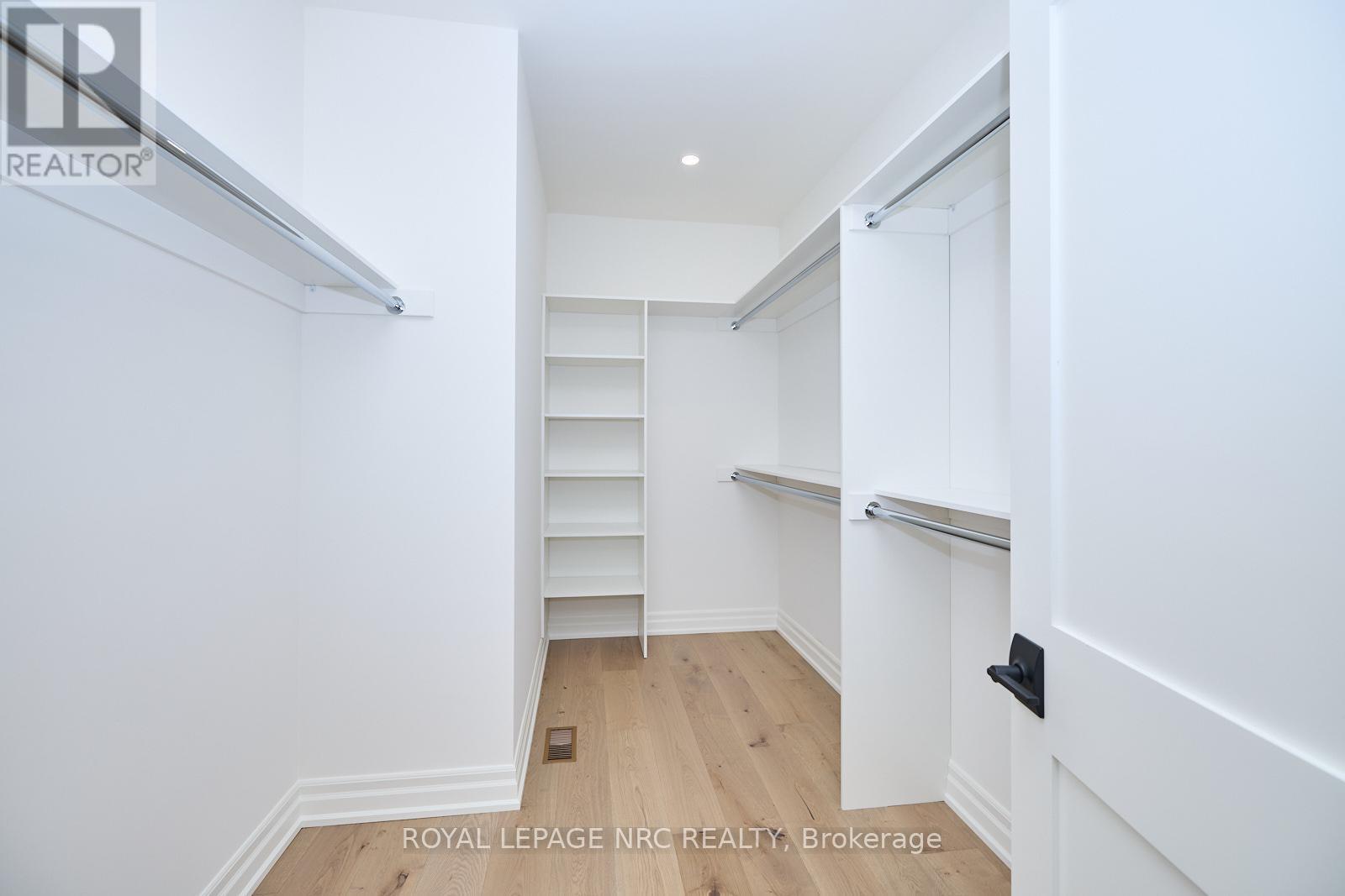 












1125 BALFOUR STREET

,
Pelham (Fenwick),




Ontario
L0S1C0

