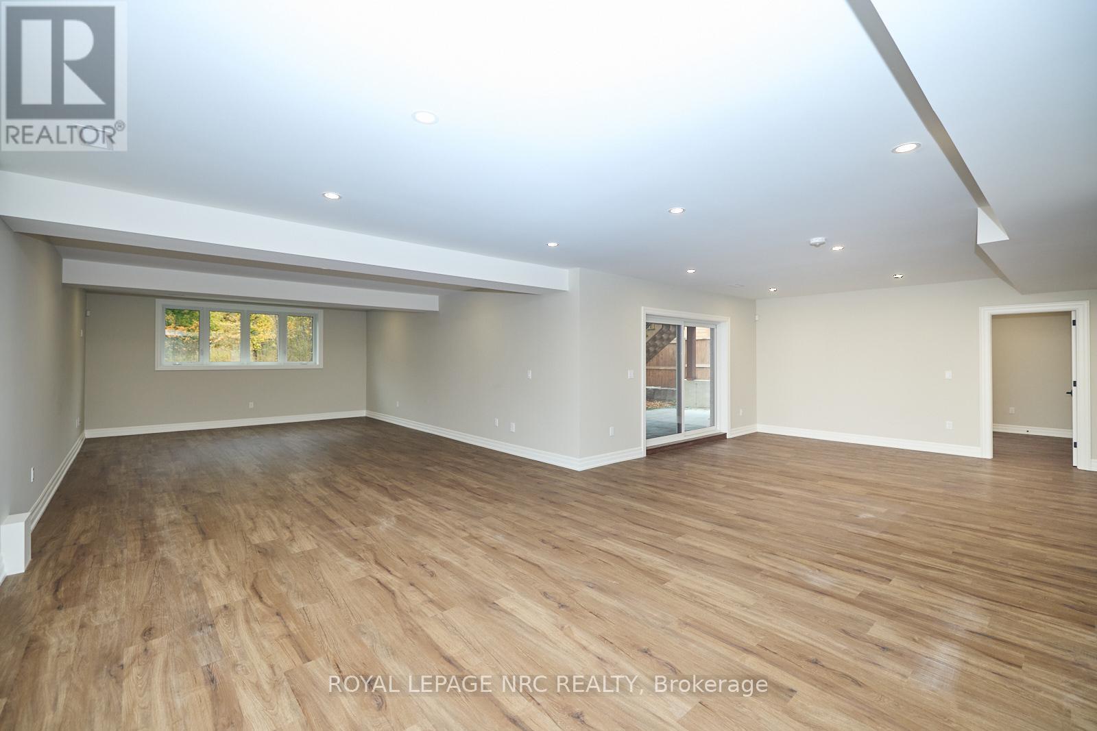 












1125 BALFOUR STREET

,
Pelham (Fenwick),




Ontario
L0S1C0

