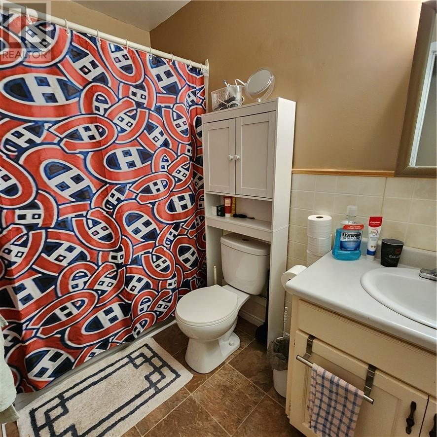 












56 Notre Dame Street

,
Azilda,




Ontario
P0M1B0

