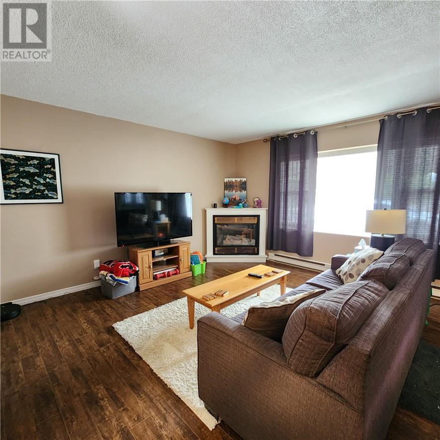 












56 Notre Dame Street

,
Azilda,




Ontario
P0M1B0

