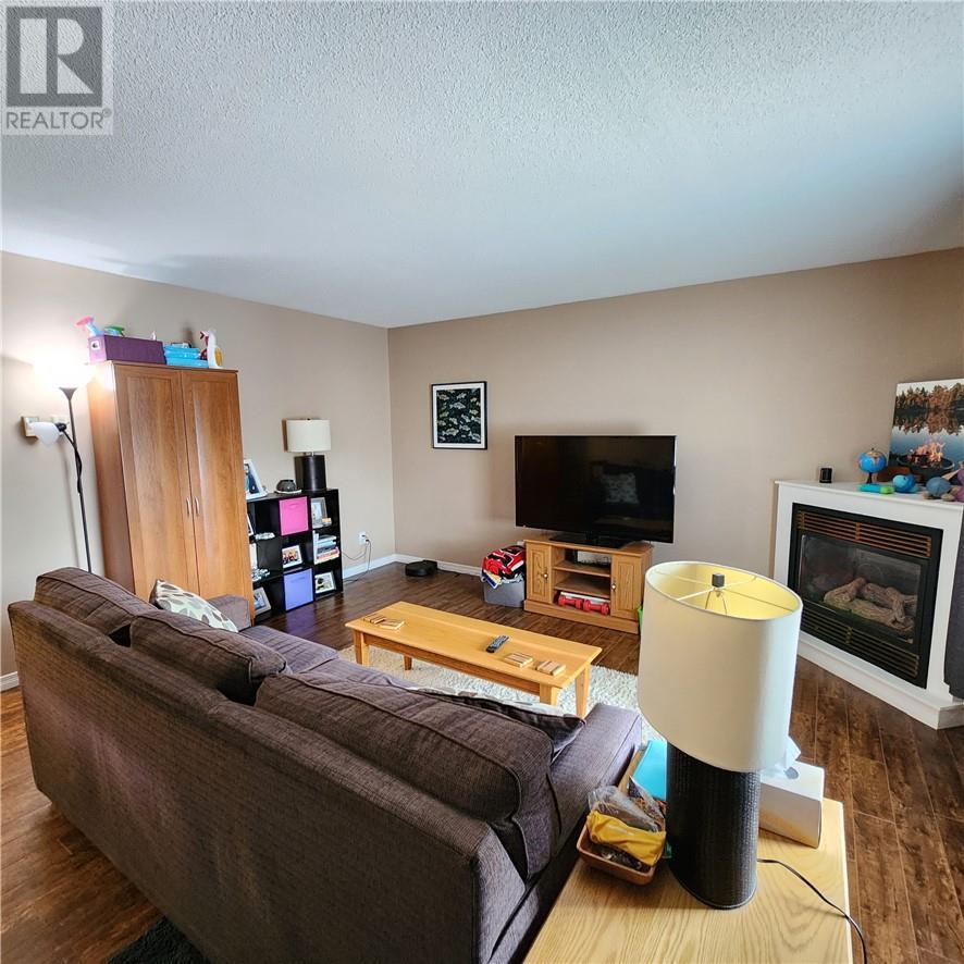 












56 Notre Dame Street

,
Azilda,




Ontario
P0M1B0

