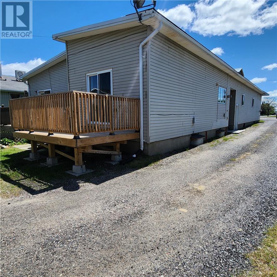 












56 Notre Dame Street

,
Azilda,




Ontario
P0M1B0

