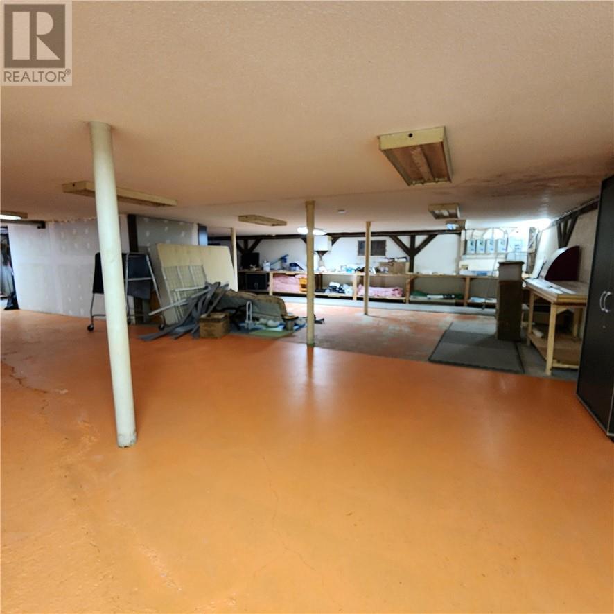 












56 Notre Dame Street

,
Azilda,




Ontario
P0M1B0

