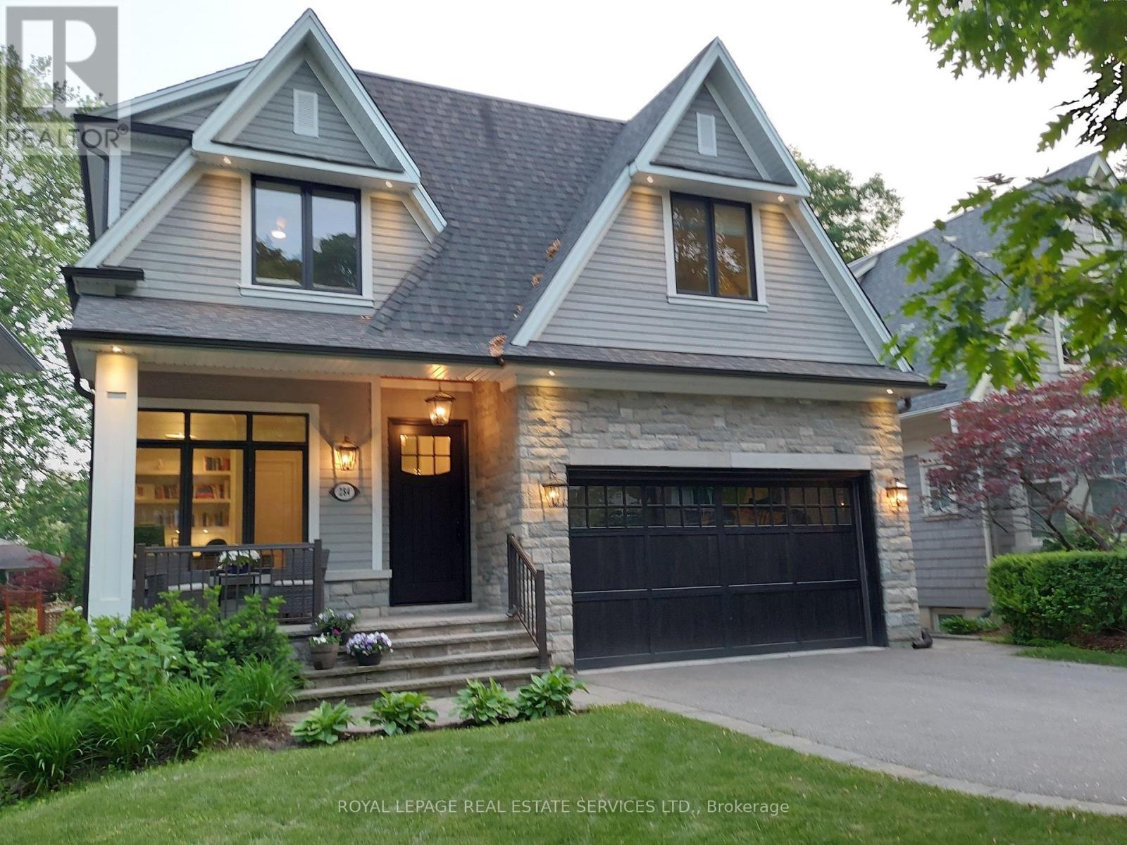 












284 DOUGLAS AVENUE

,
Oakville,




Ontario
L6J3S4

