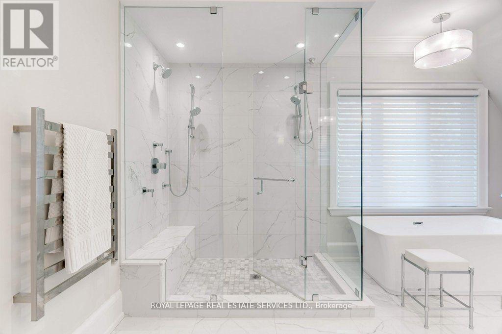 












284 DOUGLAS AVENUE

,
Oakville,




Ontario
L6J3S4

