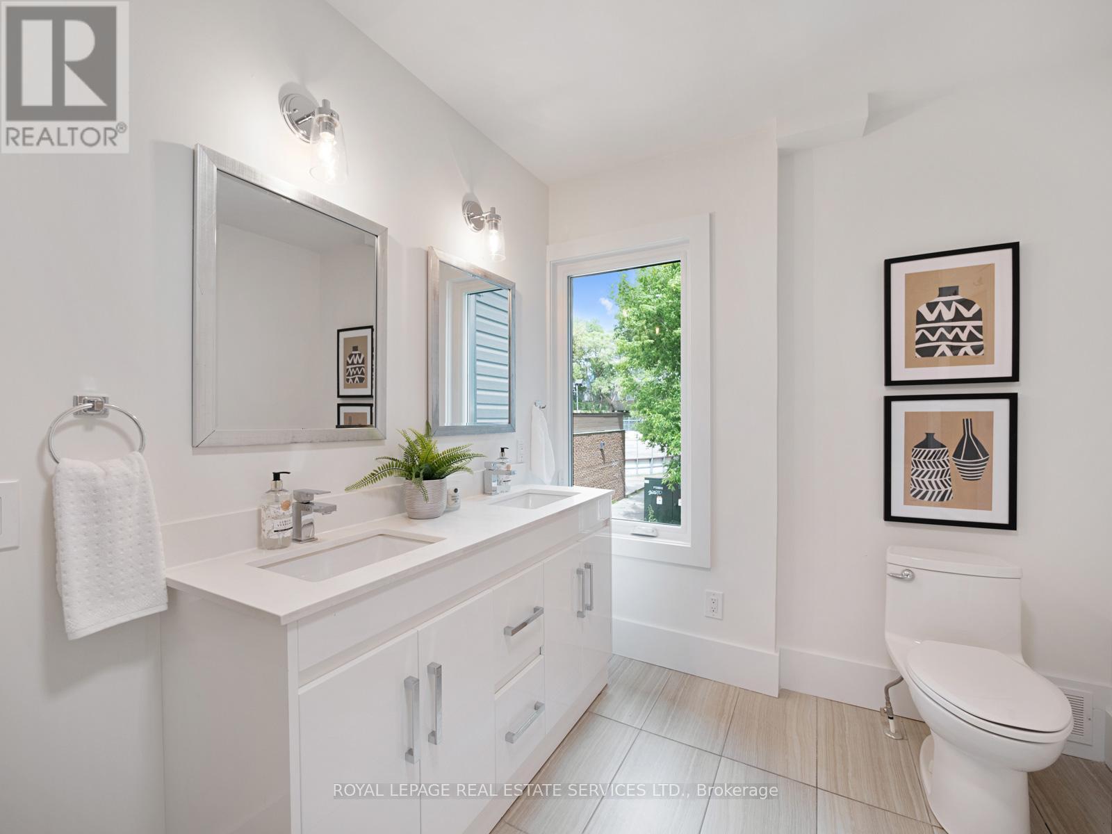 












193 CAMPBELL AVENUE

,
Toronto,




Ontario
M6P3V5

