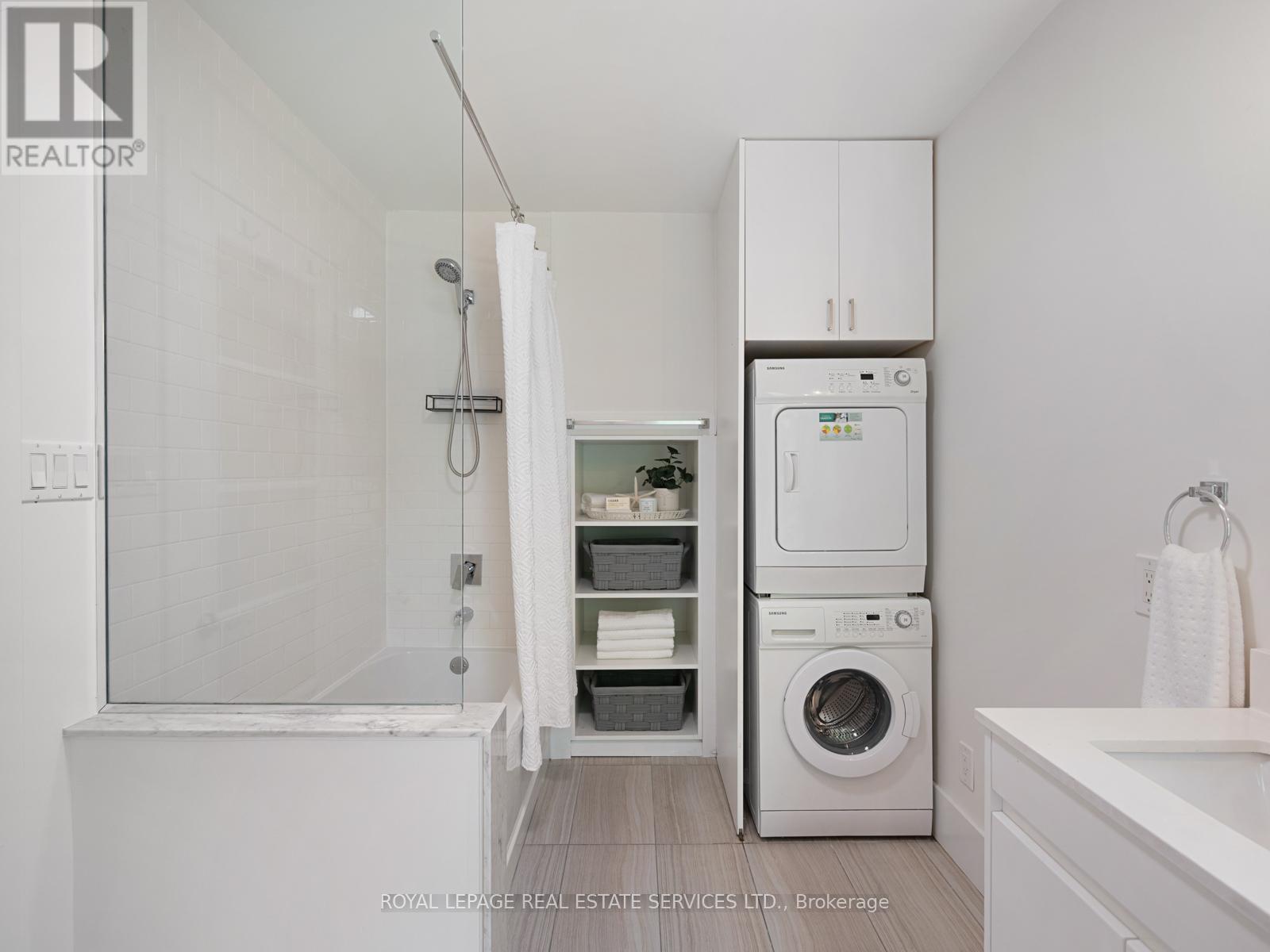 












193 CAMPBELL AVENUE

,
Toronto,




Ontario
M6P3V5

