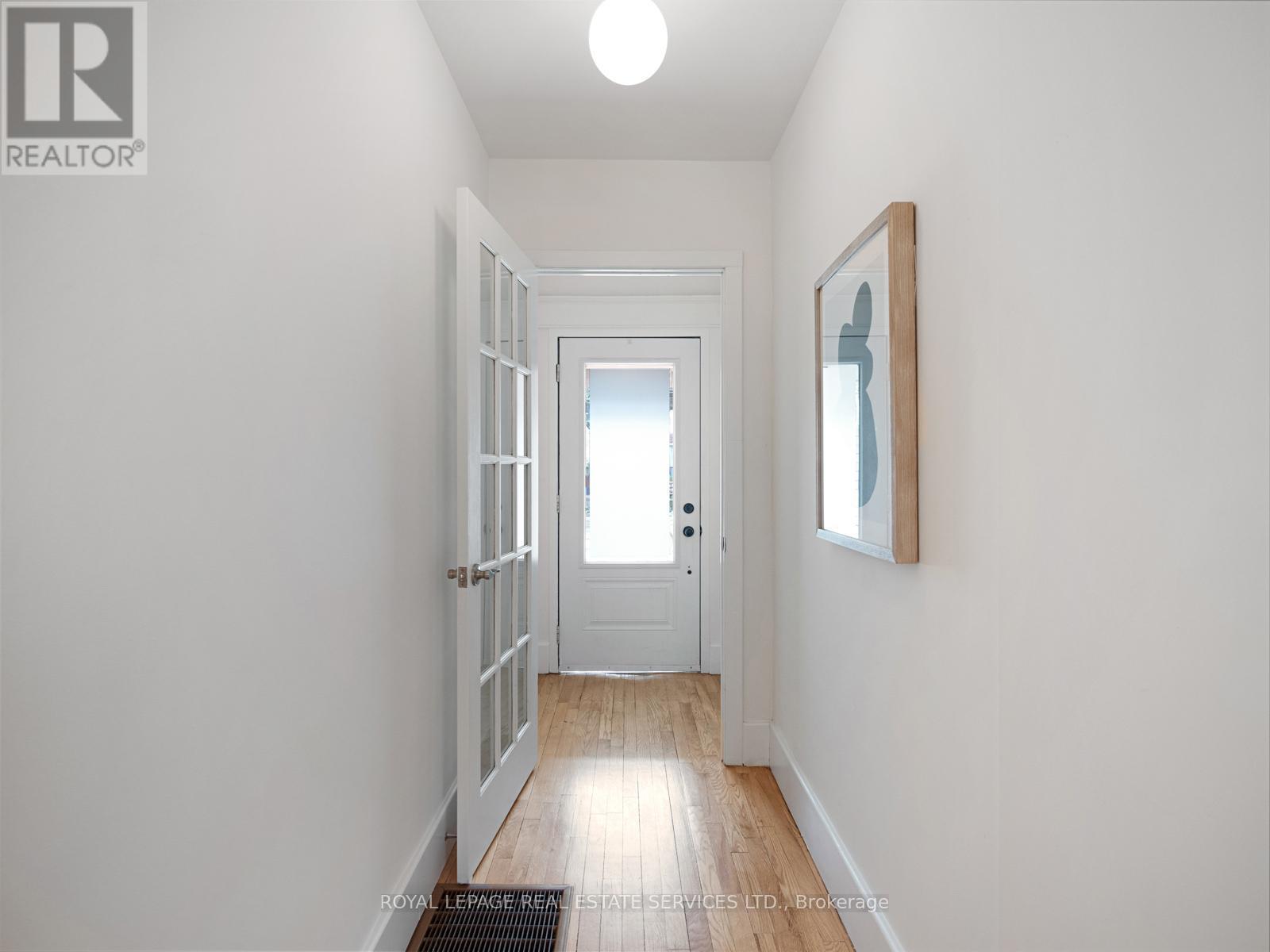 












193 CAMPBELL AVENUE

,
Toronto,




Ontario
M6P3V5

