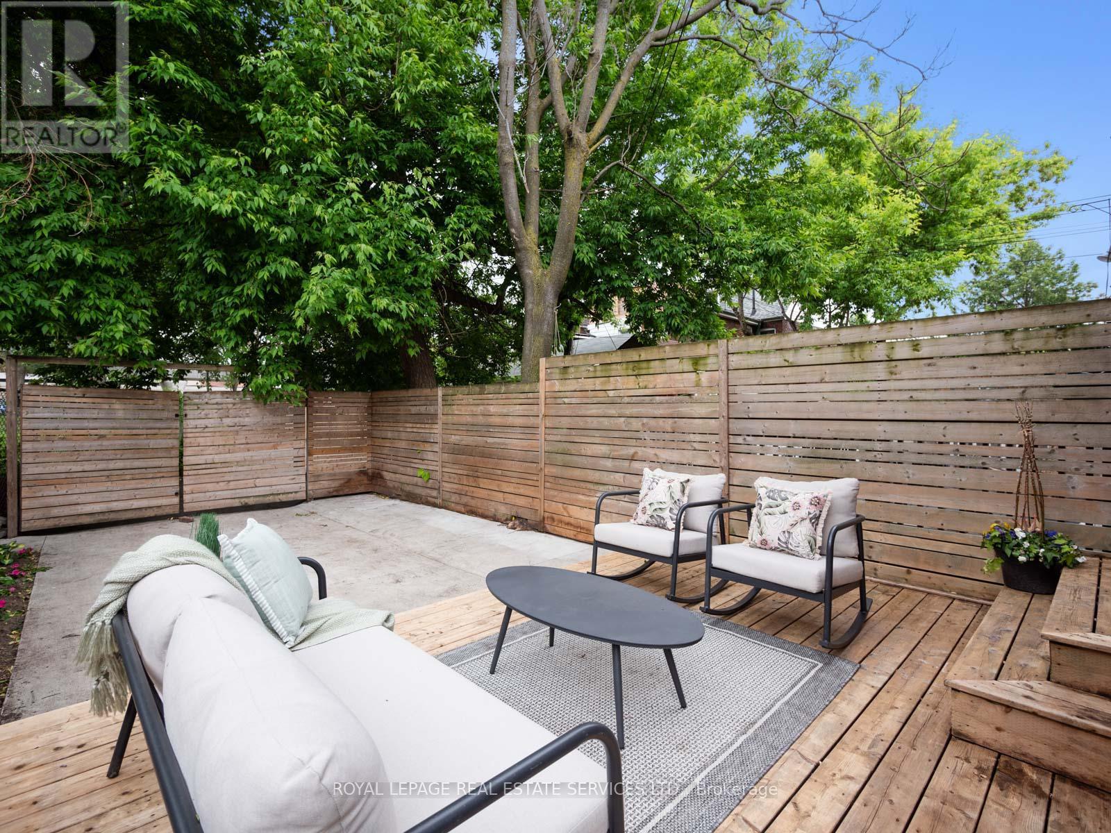 












193 CAMPBELL AVENUE

,
Toronto,




Ontario
M6P3V5

